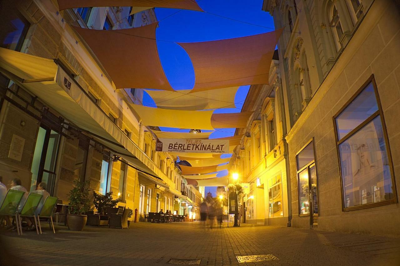 Egyetemvaros - A. Apartman Pecs Exterior photo